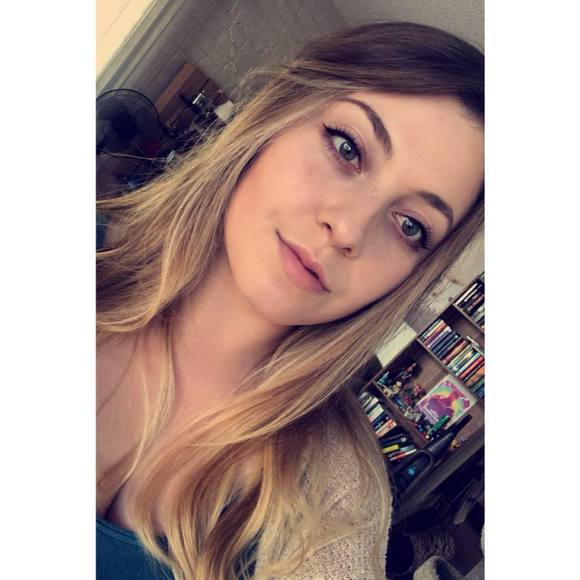 Meet your Posher, Batya - Picture 1 of 1